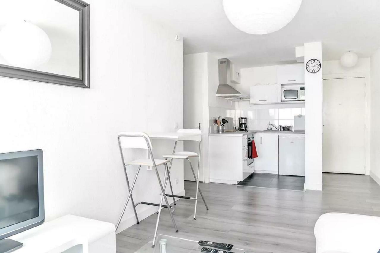 Appartements du Léman - Proches Genève - Parkings privés gratuits Annemasse Exterior foto
