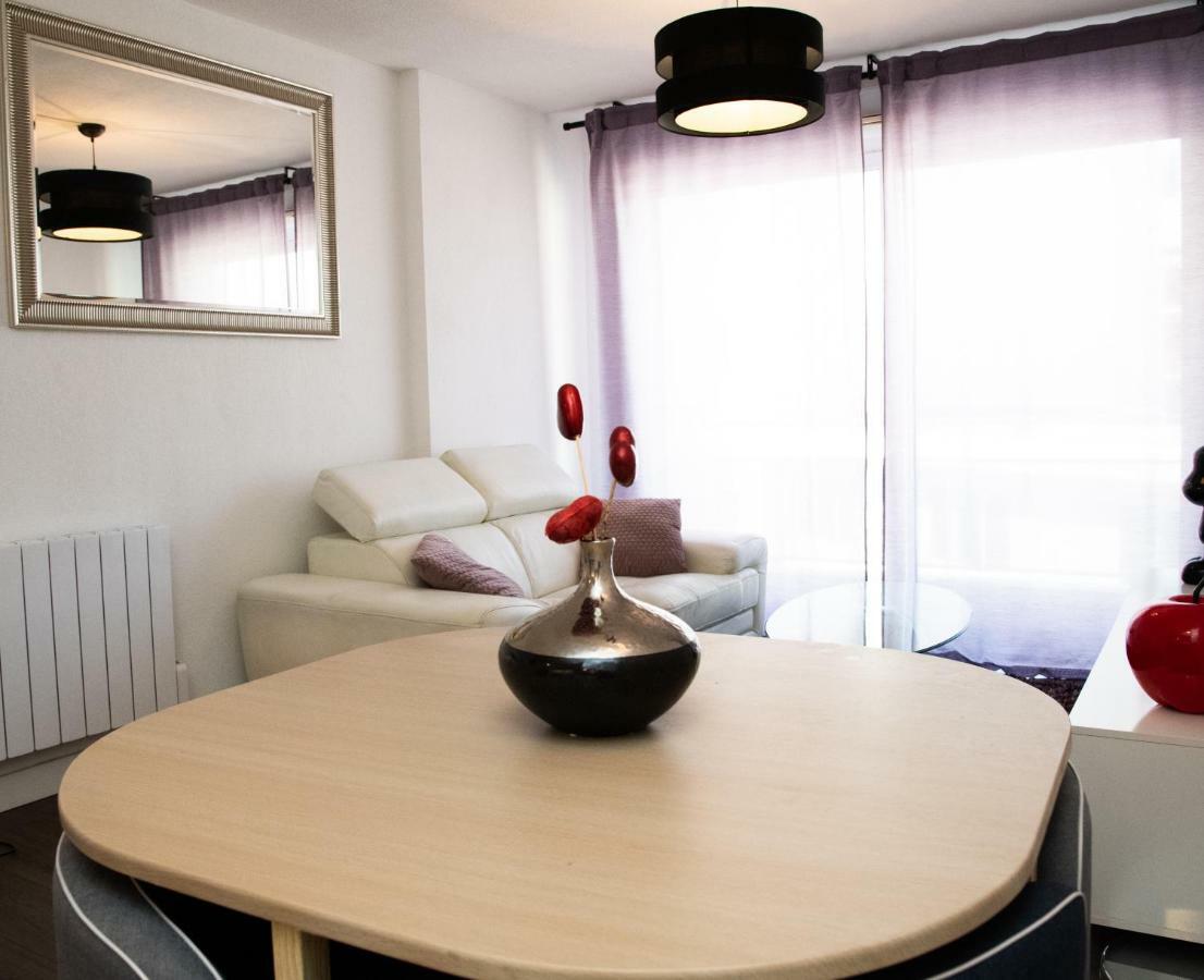 Appartements du Léman - Proches Genève - Parkings privés gratuits Annemasse Exterior foto